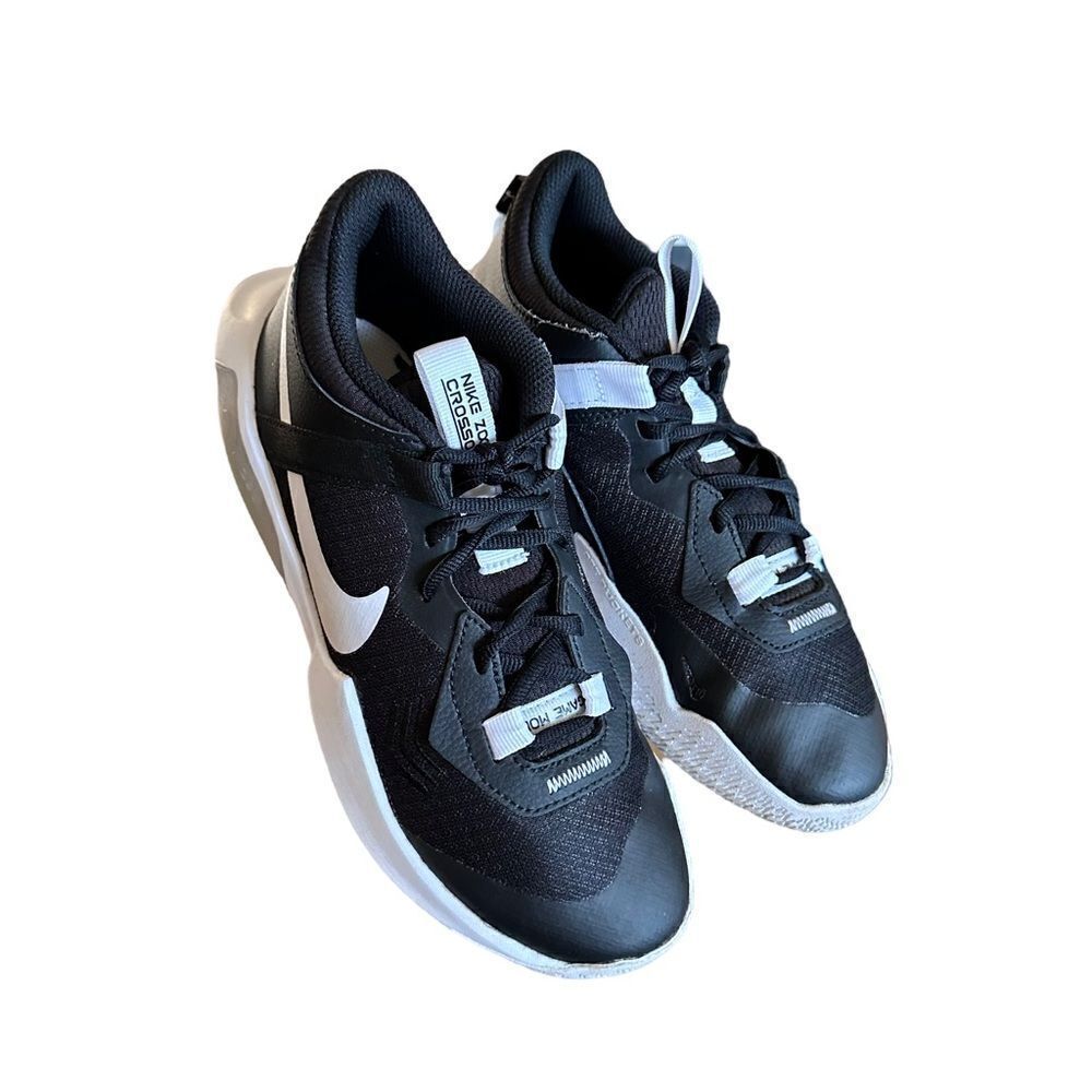 Nike ~ Air Zoom Crossover Older Kids' Basketball Shoe ~ size 5Y